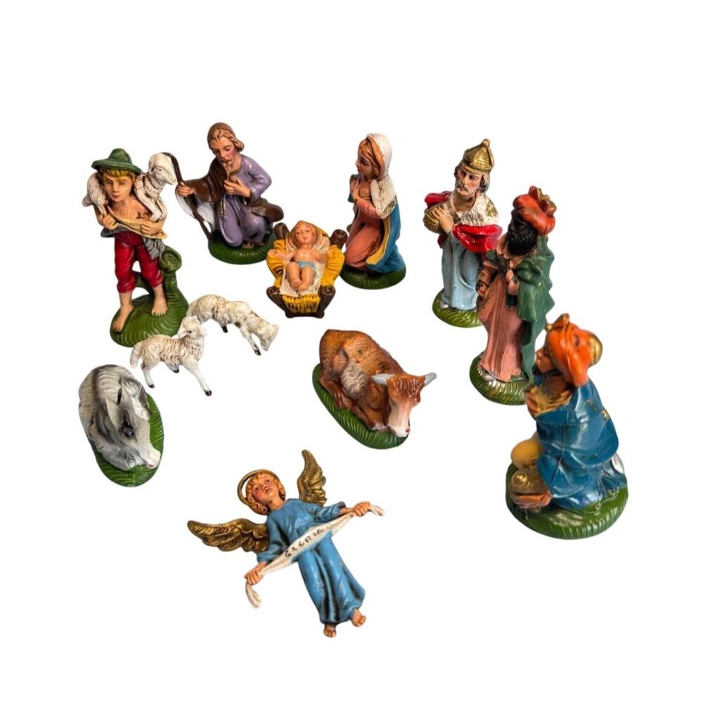 Mid-Century 12 Piece Italian Plastic Nativity Set With Original Box 3 1/2" - Picture 2 of 7